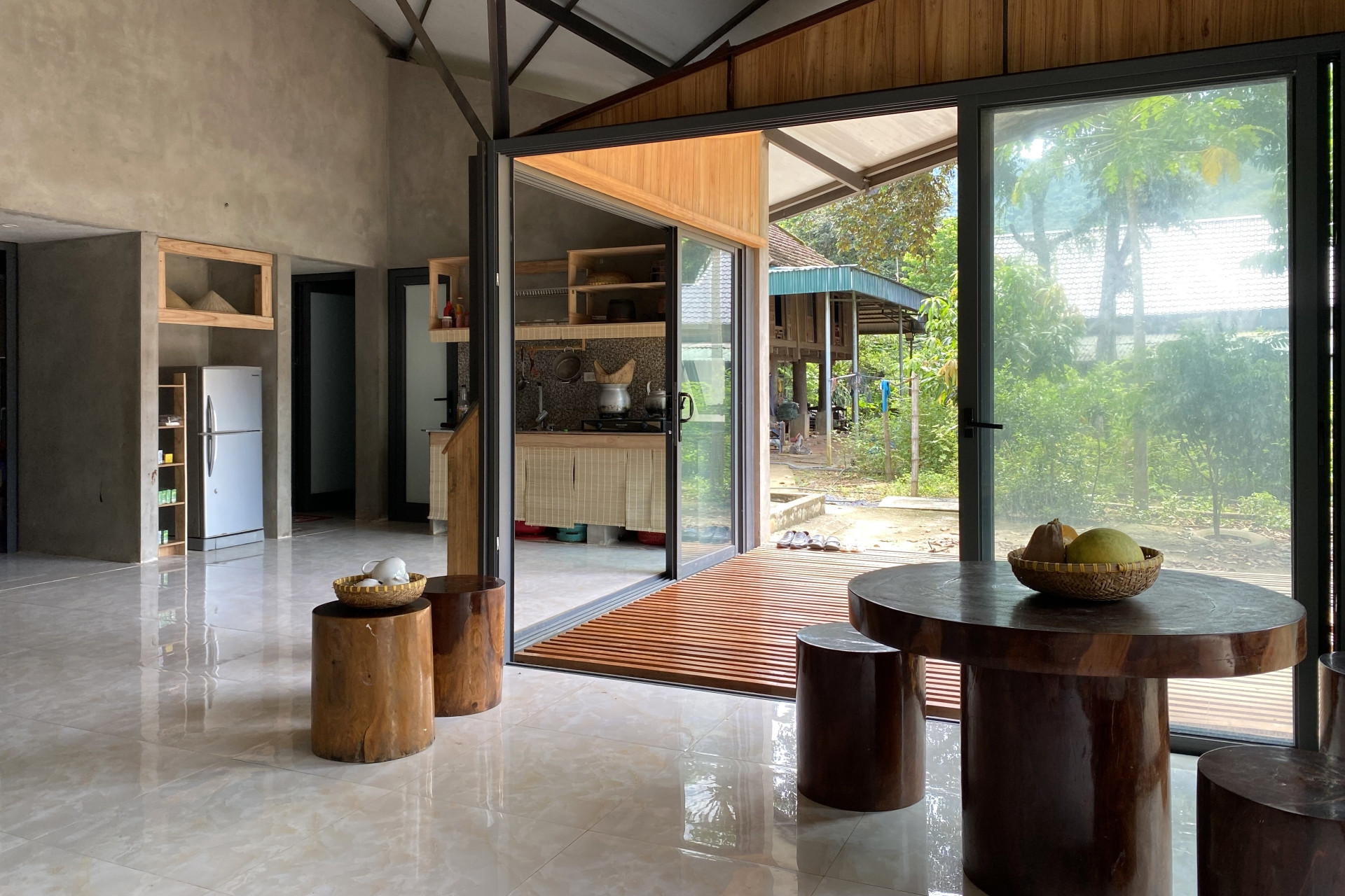 Tup House: Kiến Trúc Hiện Đại Hòa Quyện Văn Hóa Truyền Thống Giữa Bản Làng Thanh Hóa