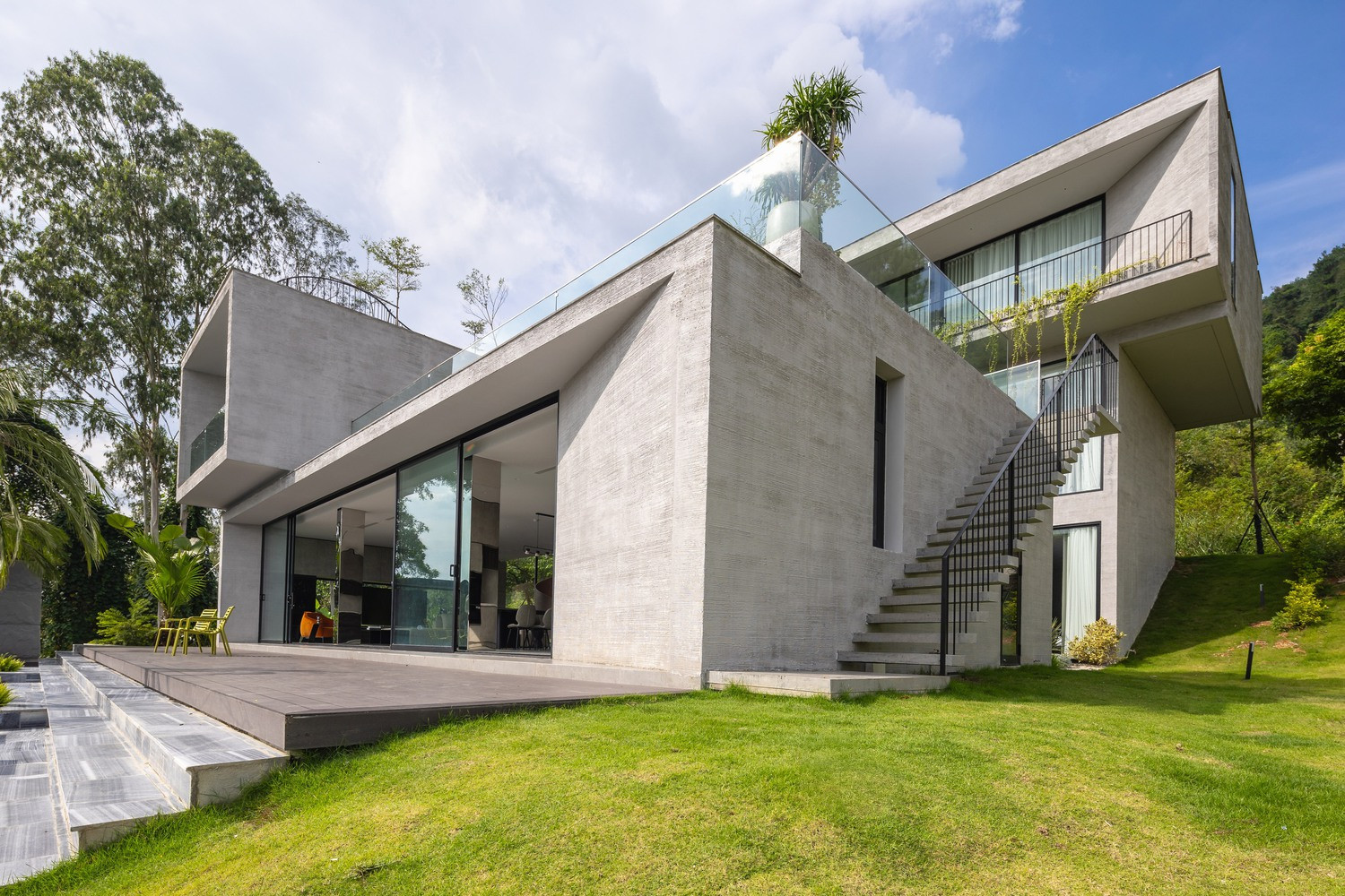 Biệt thự nghỉ dưỡng hiện đại bên sườn đồi Vĩnh Phúc